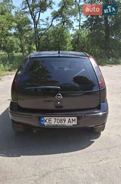 Хэтчбек Opel Corsa 2006 в 