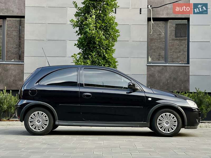Хетчбек Opel Corsa 2005 в Луцьку