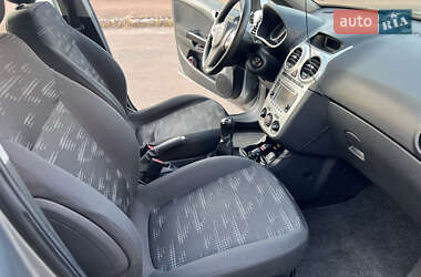 Хэтчбек Opel Corsa 2012 в 
