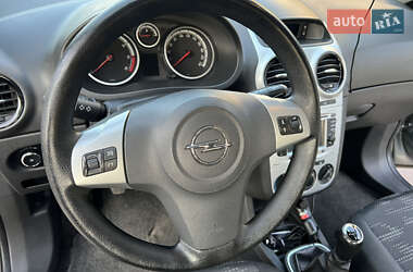 Хэтчбек Opel Corsa 2012 в 