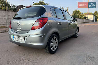 Хэтчбек Opel Corsa 2012 в 