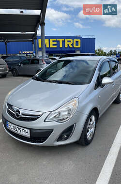 Хэтчбек Opel Corsa 2013 в Львове