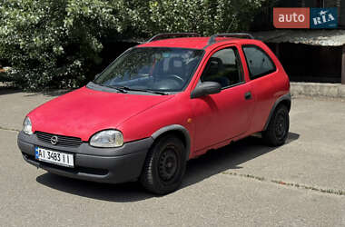 Хэтчбек Opel Corsa 1997 в Киеве