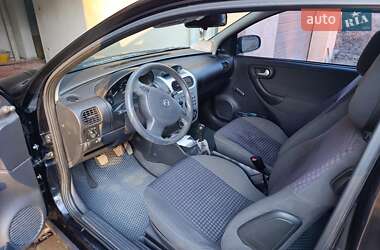 Хэтчбек Opel Corsa 2002 в 