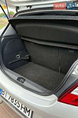 Хэтчбек Opel Corsa 2009 в 