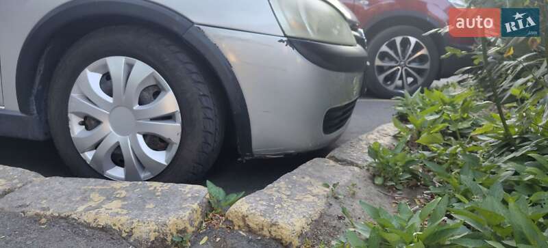 Хэтчбек Opel Corsa 2002 в Одессе