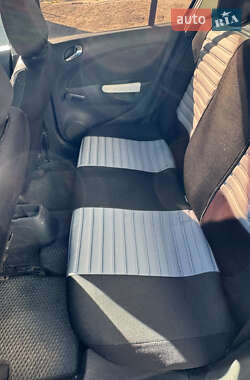 Хэтчбек Opel Corsa 2011 в 
