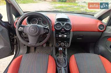 Хэтчбек Opel Corsa 2008 в 