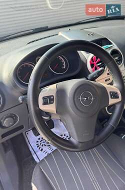 Хэтчбек Opel Corsa 2007 в 