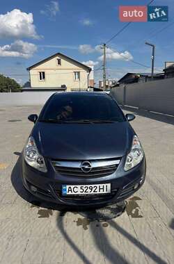 Хэтчбек Opel Corsa 2007 в 