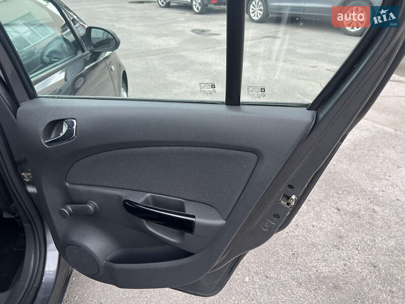 Хэтчбек Opel Corsa 2013 в Сумах