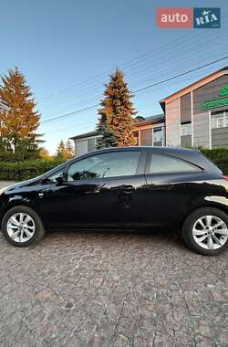 Хэтчбек Opel Corsa 2014 в 