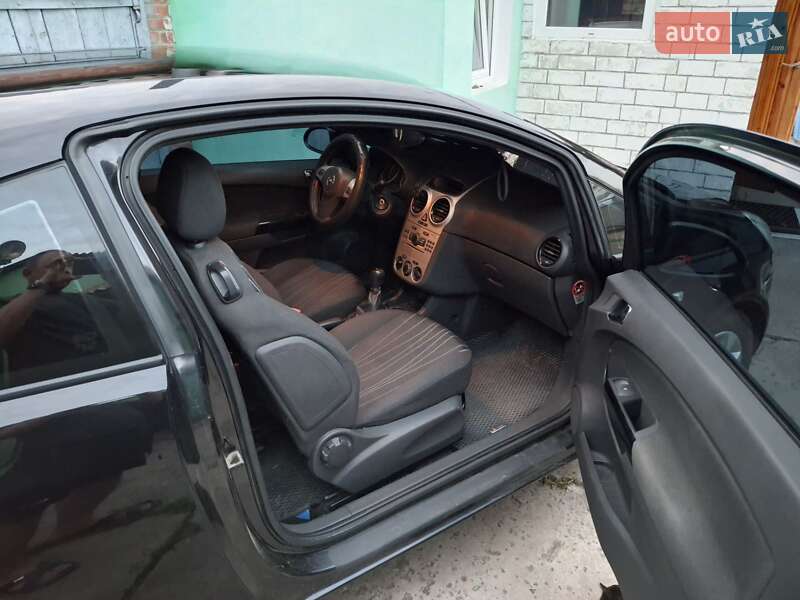 Хэтчбек Opel Corsa 2009 в Коростене