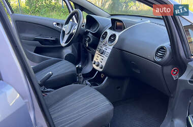 Хэтчбек Opel Corsa 2007 в 