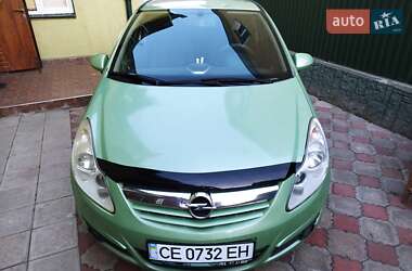 Хэтчбек Opel Corsa 2009 в 
