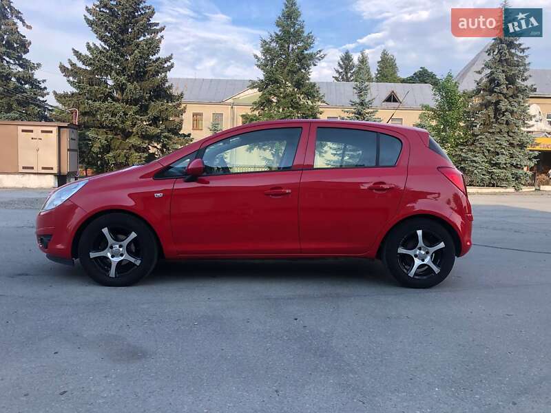 Хэтчбек Opel Corsa 2008 в Ивано-Франковске
