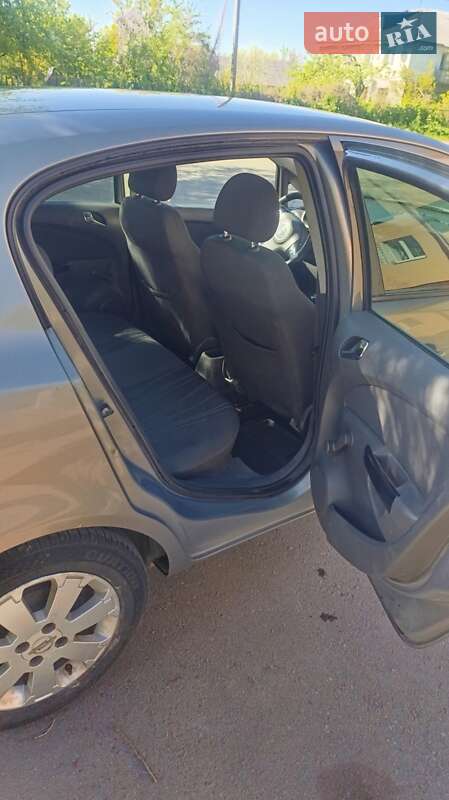 Хэтчбек Opel Corsa 2011 в 
