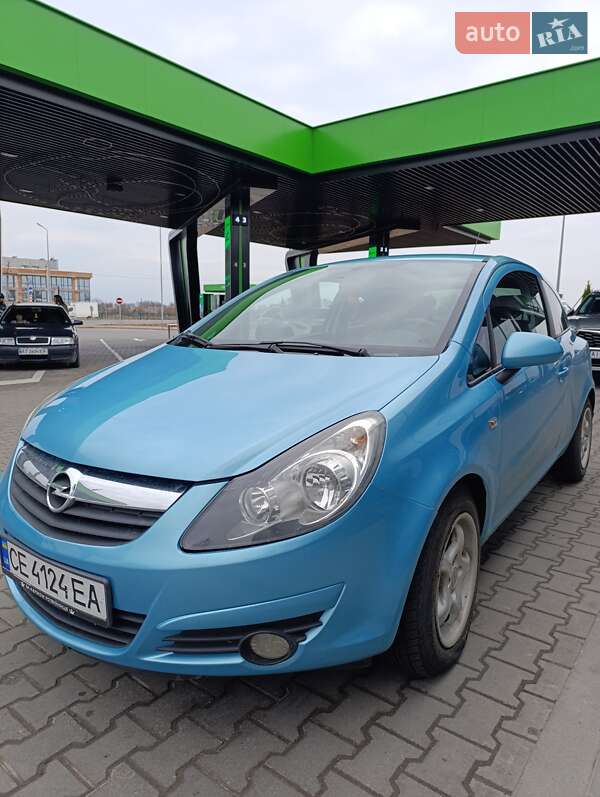 Хэтчбек Opel Corsa 2010 в Черновцах
