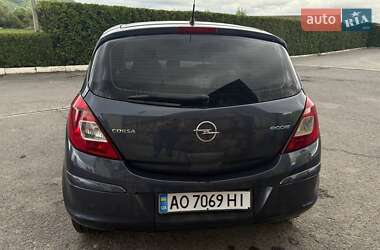 Хэтчбек Opel Corsa 2008 в 