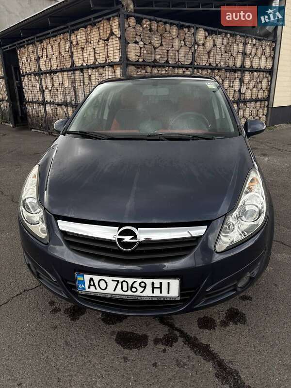 Хэтчбек Opel Corsa 2008 в Виноградове