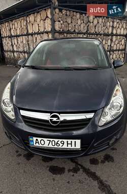 Хэтчбек Opel Corsa 2008 в 