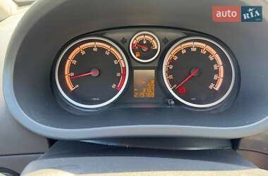 Хэтчбек Opel Corsa 2009 в 