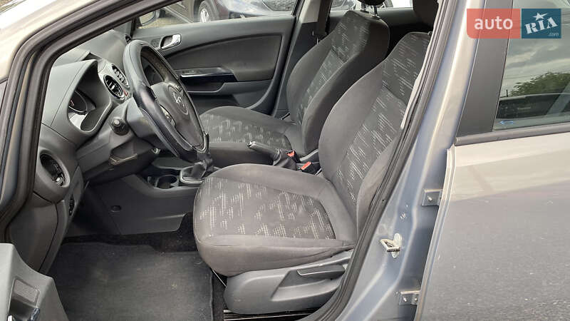 Хэтчбек Opel Corsa 2011 в Луцке