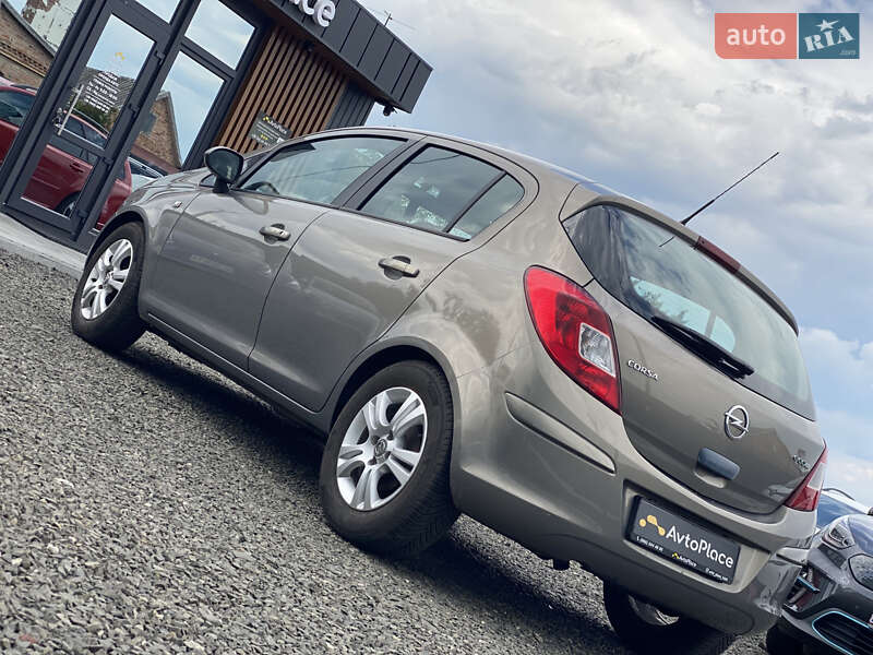 Хэтчбек Opel Corsa 2011 в Луцке