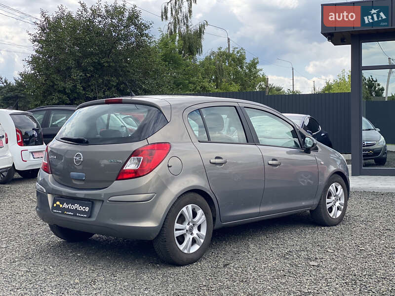 Хэтчбек Opel Corsa 2011 в Луцке