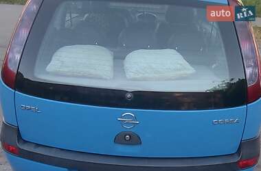 Хэтчбек Opel Corsa 2001 в 