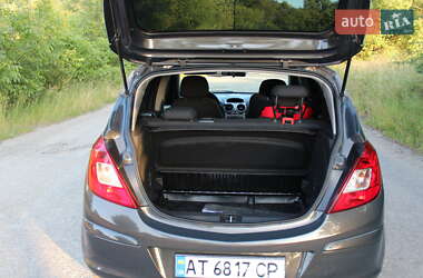 Хэтчбек Opel Corsa 2013 в 