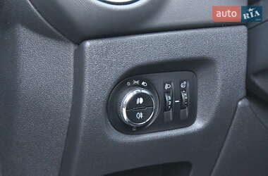 Хэтчбек Opel Corsa 2013 в 