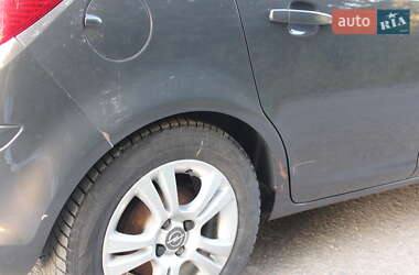Хэтчбек Opel Corsa 2013 в 