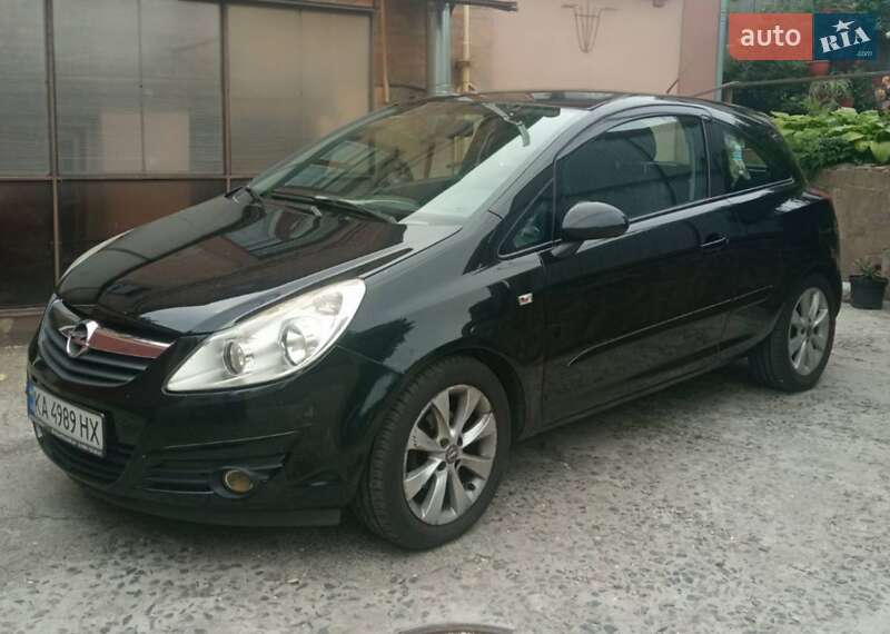 Хэтчбек Opel Corsa 2007 в Киеве
