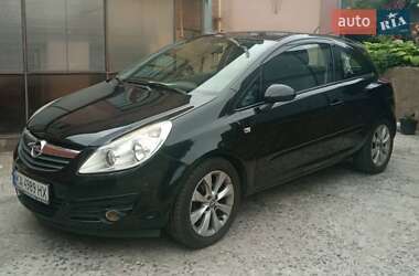 Хэтчбек Opel Corsa 2007 в 