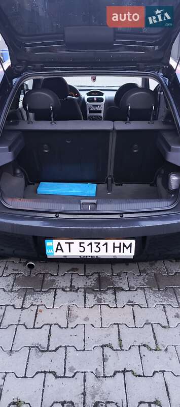 Хэтчбек Opel Corsa 2003 в Коломые