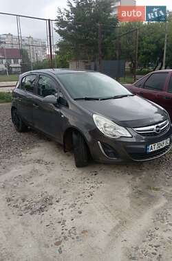 Хэтчбек Opel Corsa 2011 в Калуше