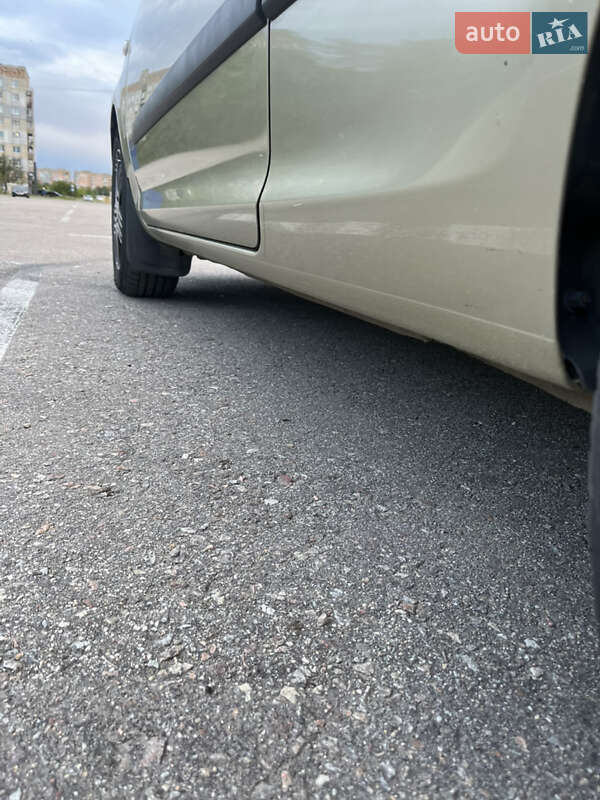 Хэтчбек Opel Corsa 2008 в Кропивницком
