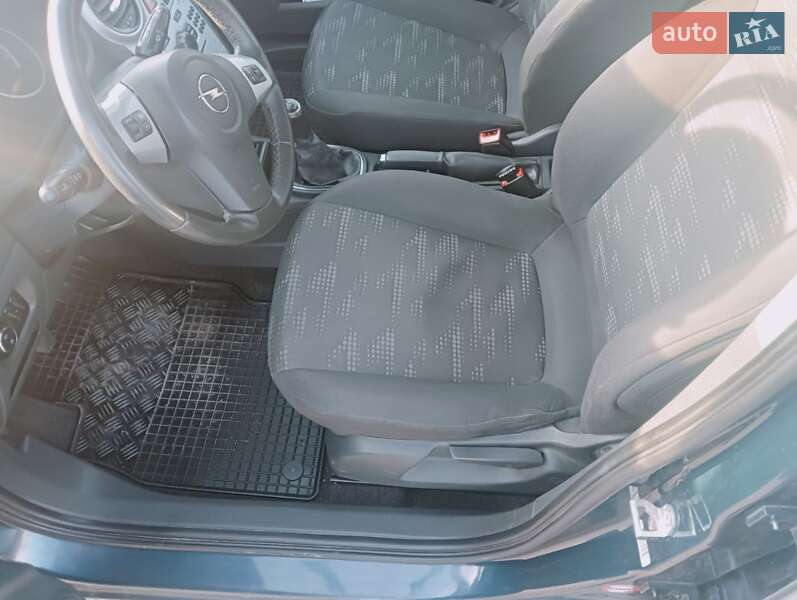 Хэтчбек Opel Corsa 2011 в Балте