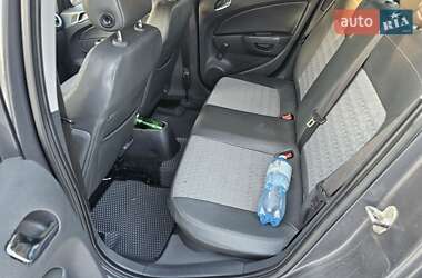 Хэтчбек Opel Corsa 2011 в 