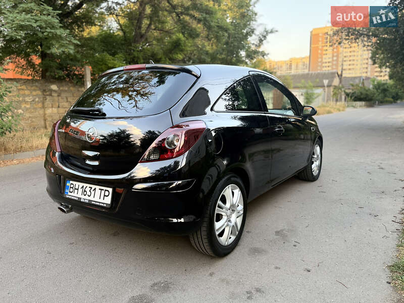 Хэтчбек Opel Corsa 2010 в Одессе