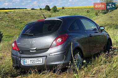 Хэтчбек Opel Corsa 2012 в 