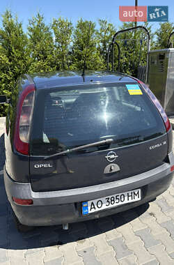 Хэтчбек Opel Corsa 2001 в 