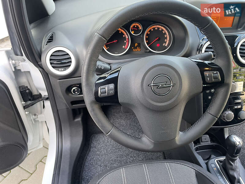 Хетчбек Opel Corsa 2012 в Рівному