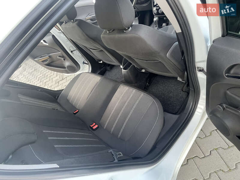 Хетчбек Opel Corsa 2012 в Рівному