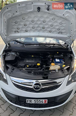 Хэтчбек Opel Corsa 2012 в 
