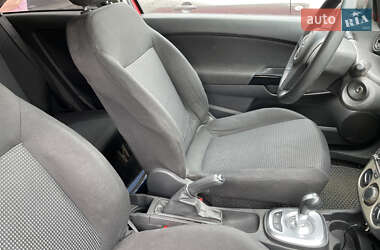 Хэтчбек Opel Corsa 2008 в 