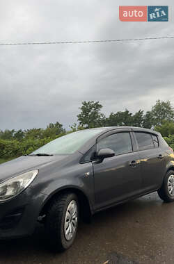 Хэтчбек Opel Corsa 2011 в 