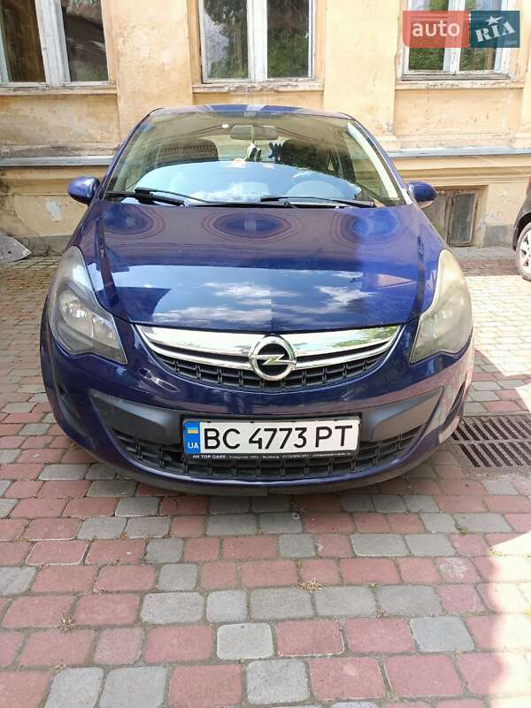 Хэтчбек Opel Corsa 2013 в Львове