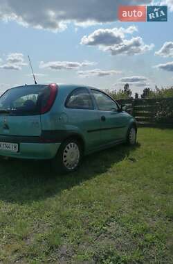 Хэтчбек Opel Corsa 2002 в 